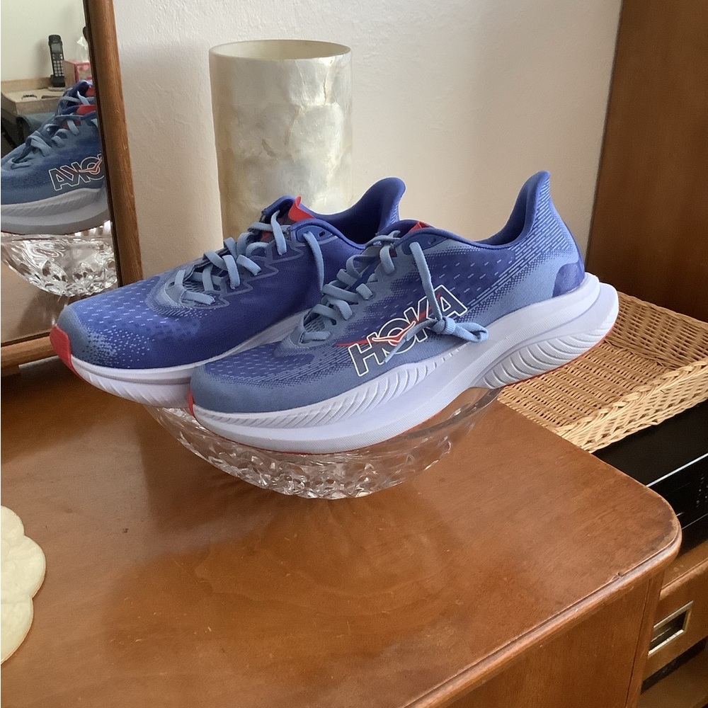 HOKA MACH 6 size 9B